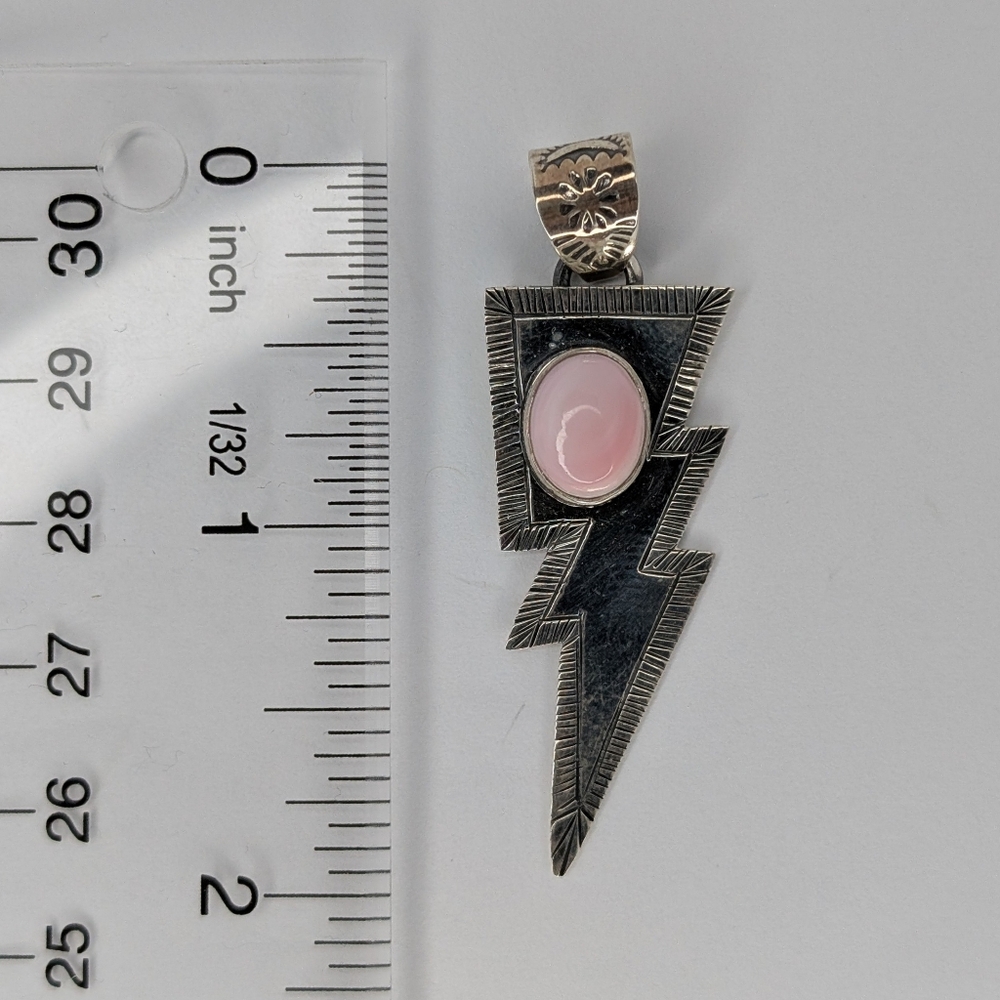 Pink Conch S925 Sterling Silver Lightning Bolt Pendant Southwest - Picture 2 of 4